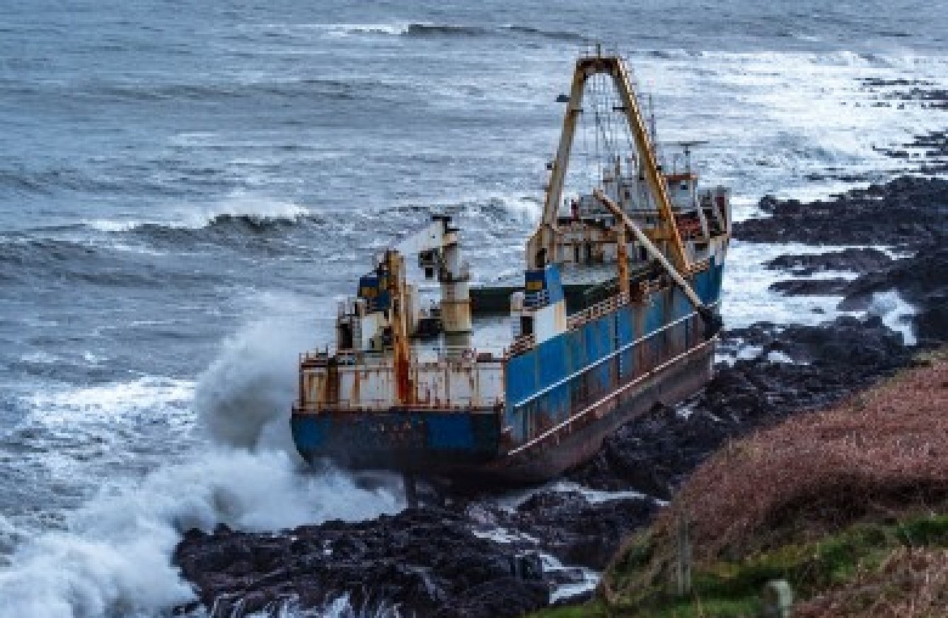 ALTA BUQUE FANTASMA EN IRLANDA